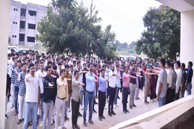 Celebration of Rashtriya Ekta Diwas and Oath Taking Ceremony at College of Veterinary Science & A.H., Himmatnagar
