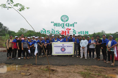 "Ek Ped Maa Ke Naam" Celebration by the NSS unit of the College of Fisheries Science, Kamdhenu University, Navsari