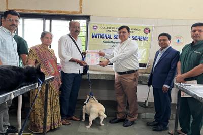 International dog day 2025" celebration under the aegis of NSS unit and VCC, Veterinary College, KU, Junagadh.