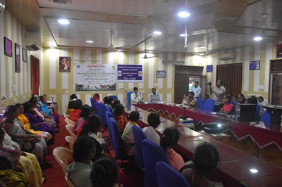PVK, Waghai organized One day on-campus training programme on "વૈજ્ઞાનિક ઢબે વાછરડી અને વોડકીઓનું વ્યવસ્થાપન" and method demonstration for use of teat dip cup
