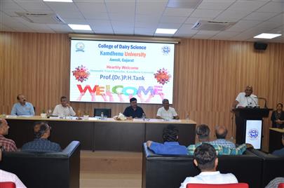 Visit of Hon. Vice Chancellor, Kamdhenu University, Gandhinagar at College of Dairy Science, Amreli campus
