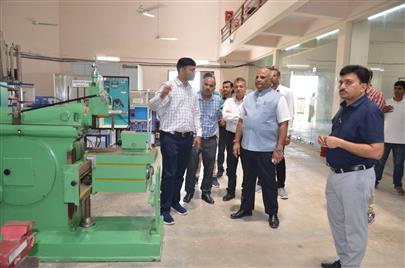 Visit of Hon. Vice Chancellor, Kamdhenu University, Gandhinagar at College of Dairy Science, Amreli campus