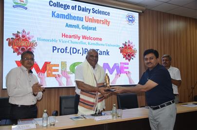 Visit of Hon. Vice Chancellor, Kamdhenu University, Gandhinagar at College of Dairy Science, Amreli campus