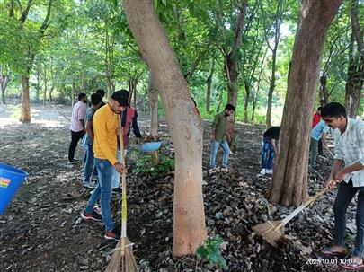 “Cleanliness Drive” under Swatch Bharat Mission by College of Veterinary Science & A.H, Kamdhenu University, Sardarkrushinagar