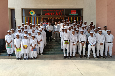 College of Dairy Science, Kamdhenu University, Amreli organized Educational visit at Amar Dairy Amreli as a part of orientation programme “Vidya-aarambh”