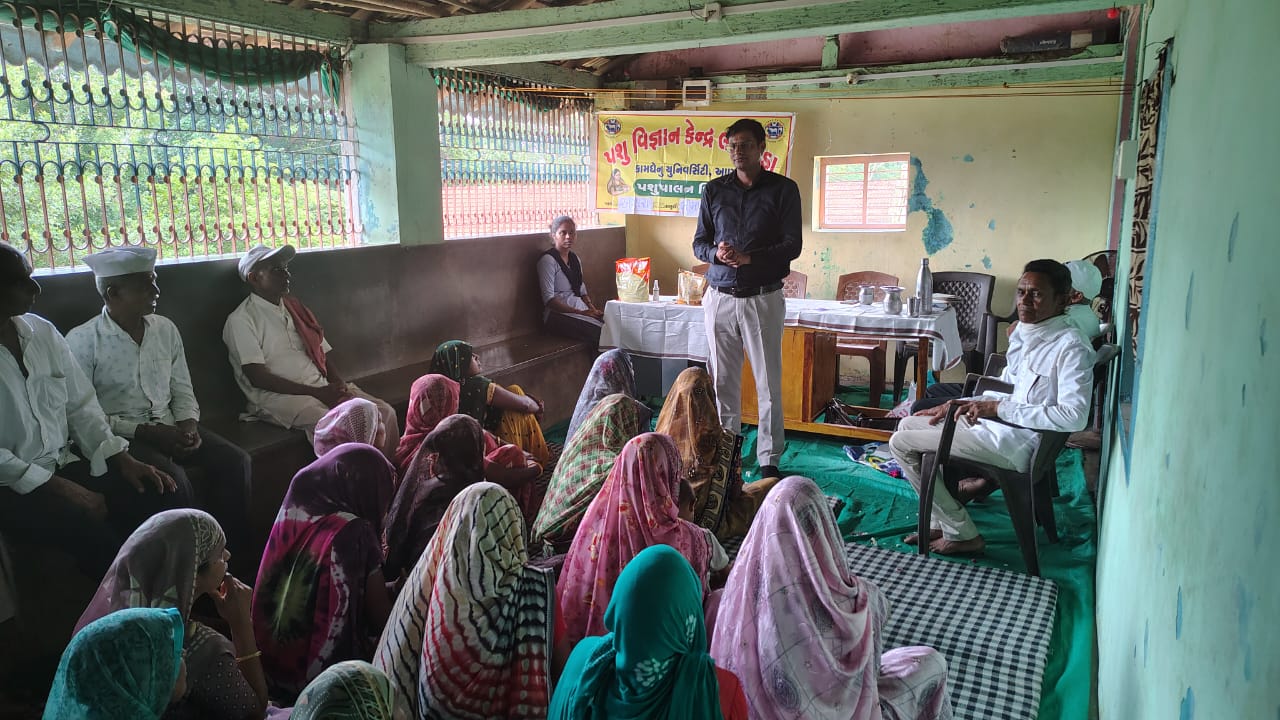 PVK Limkheda Organised Off-Campus Training and Fodder Seed Kit Drive in Dahod District