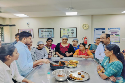 કોલેજ ઓફ ફિશરીઝ, નવસારી ખાતે એક દિવસીય તાલીમ: માછલીની વિવિધ વાનગી દ્વારા લો કોસ્ટ માછલીનું મૂલ્યવર્ધન.