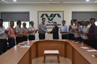 Inking of MoU between Kamdhenu University, Gandhinagar and Navsari Agricultural University, Navsari.